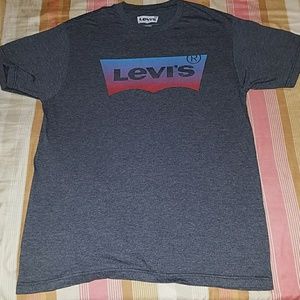 LEVI'S t-shirt
